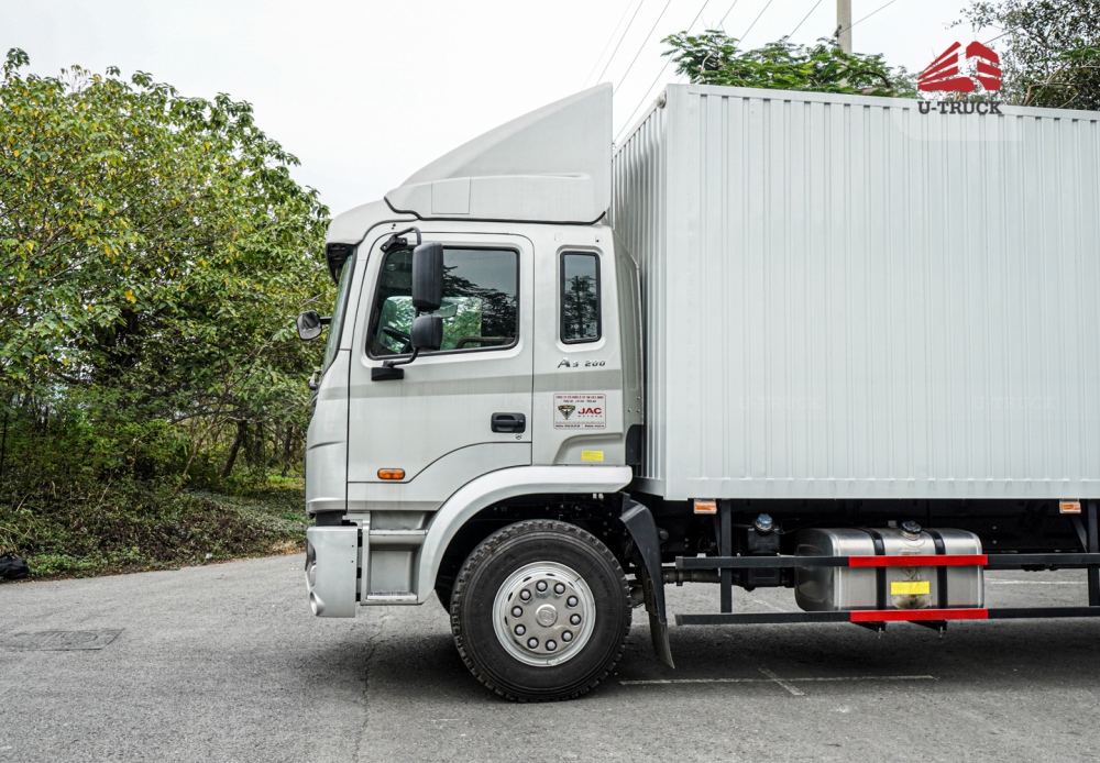 Xe tải JAC A5 4X2 thùng công nhập khẩu 1CH 10M