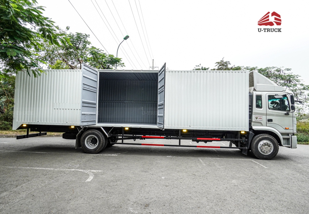 Xe tải JAC A5 4X2 thùng công nhập khẩu 1CH 10M