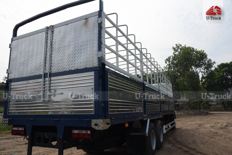 Xe tải JAC A5 6×2 khung mui 9m7