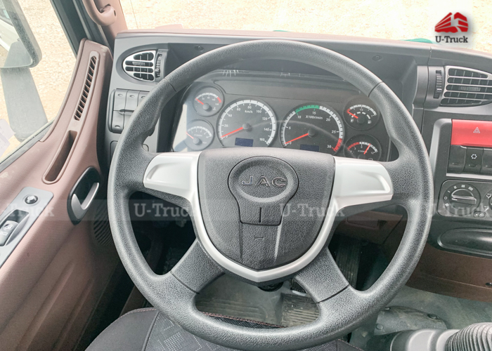 Xe tải JAC A5 6×2 khung mui 9m7