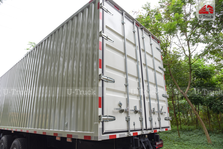 Xe tải JAC A5 6×2 thùng công Nhập Khẩu 1CH 9m7