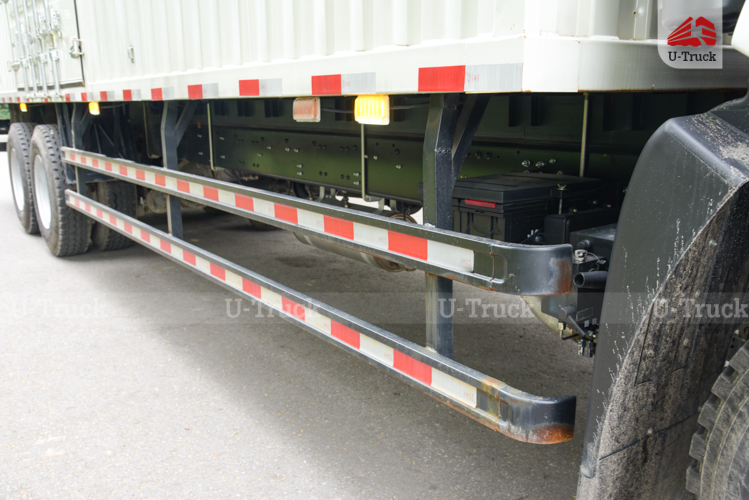 Xe tải JAC A5 6×2 thùng công Nhập Khẩu 1CH 9m7