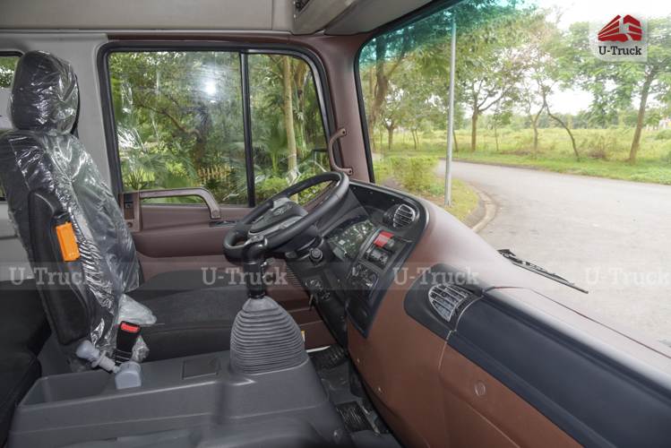 Xe tải JAC A5 6×2 thùng công Nhập Khẩu 1CH 9m7