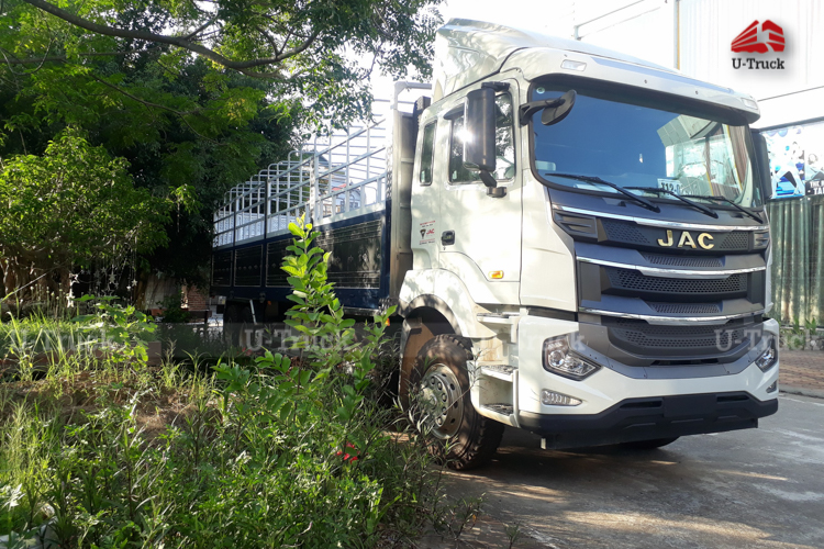 Xe tải JAC A5 8×4 khung mui 9m7