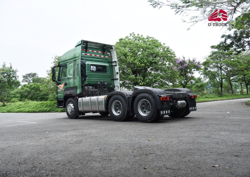 Xe đầu kéo HOWO V7X 440 cầu láp