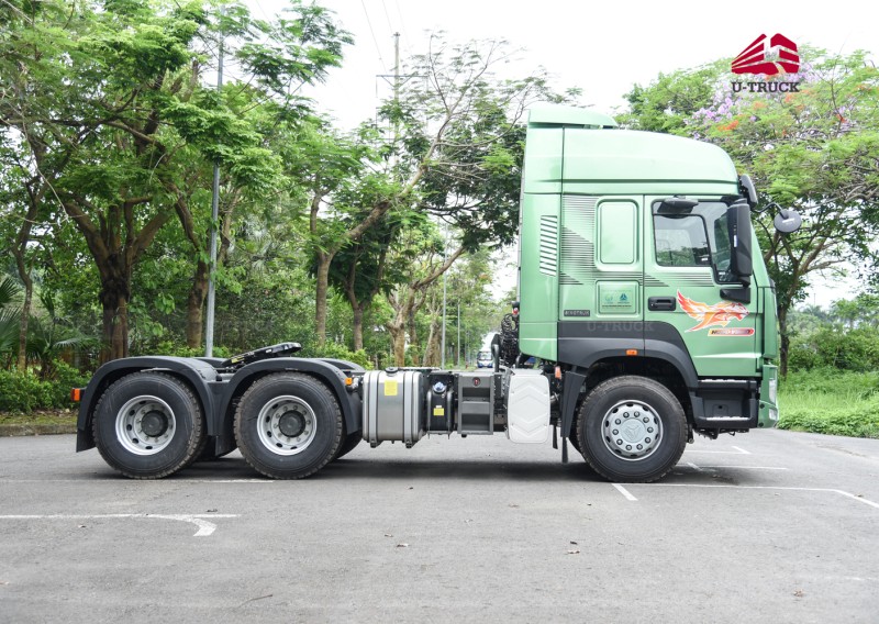 Xe đầu kéo HOWO V7X 440 cầu láp