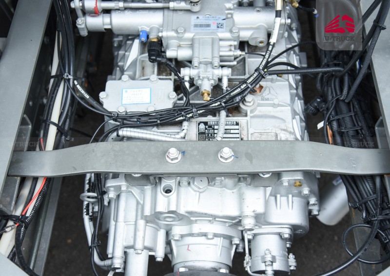 Xe đầu kéo HOWO V7X 440 cầu láp