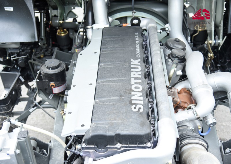 Xe đầu kéo HOWO V7X 440 cầu láp