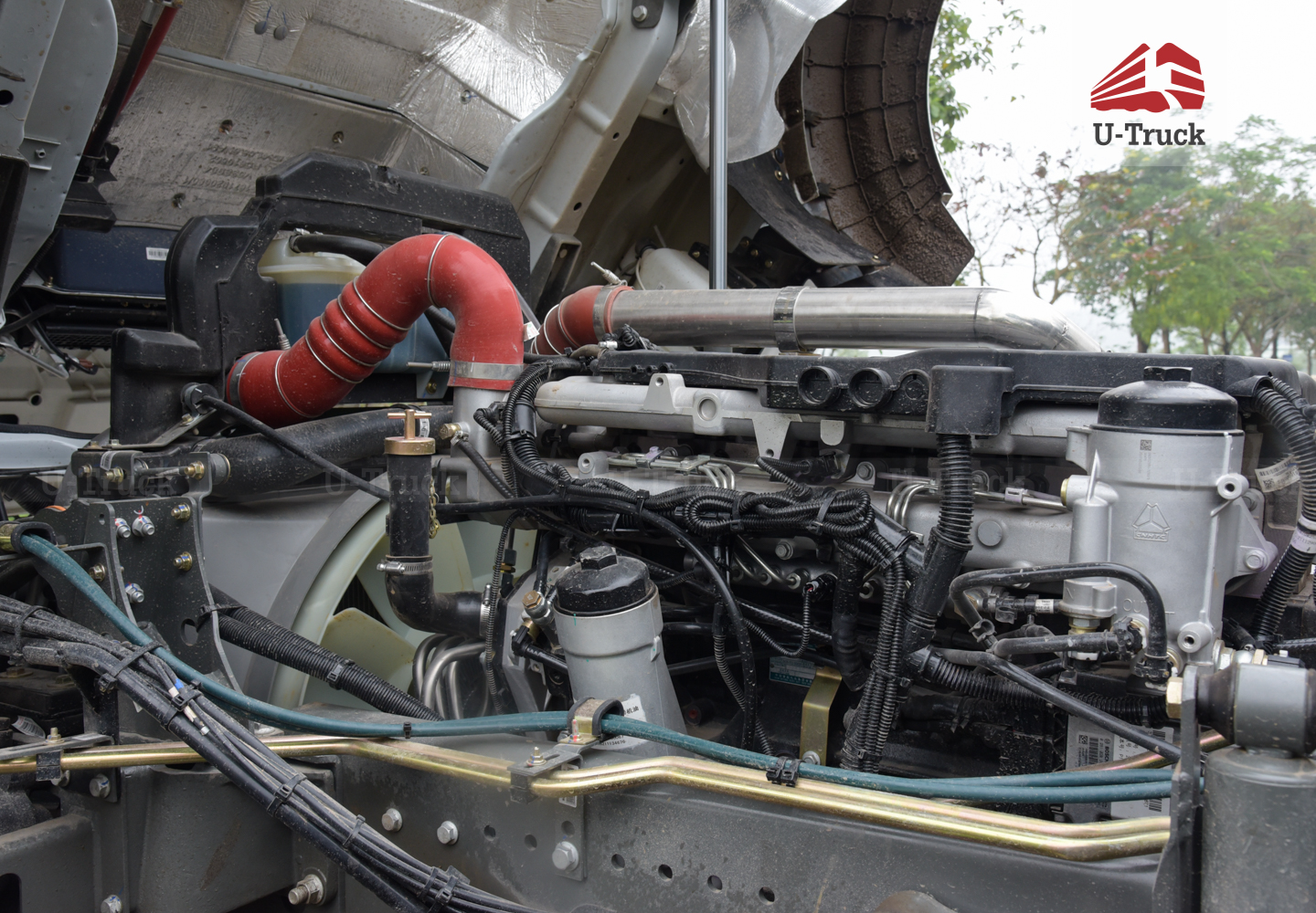 Xe đầu kéo HOWO G7 540 cầu dầu