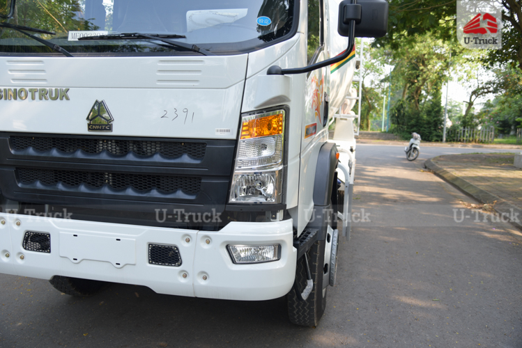 Xe trộn bê tông HOWO H3 130 5m3