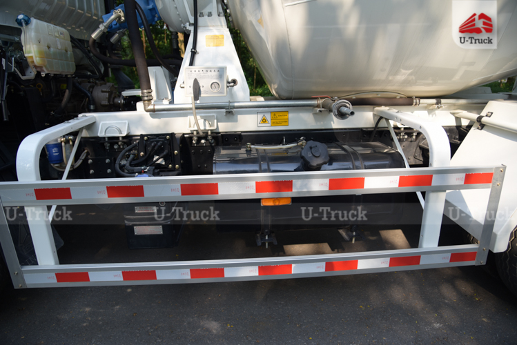 Xe trộn bê tông HOWO H3 130 5m3