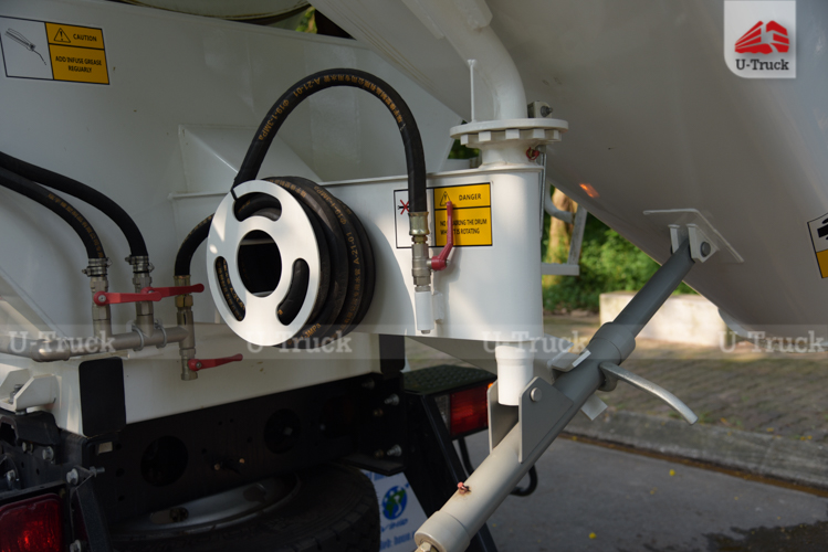 Xe trộn bê tông HOWO H3 130 5m3