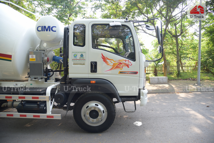 Xe trộn bê tông HOWO H3 130 5m3