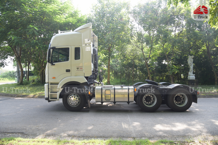 Xe đầu kéo JAC A5 480 cầu láp lốp 12R22.5