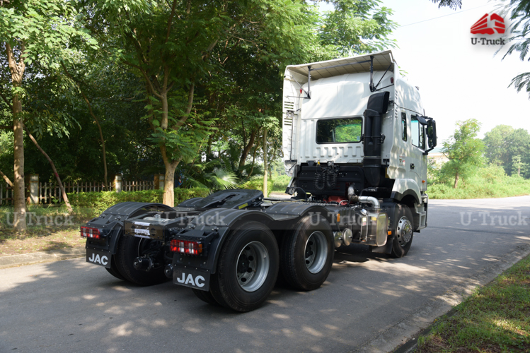 Xe đầu kéo JAC A5 480 cầu láp lốp 12R22.5