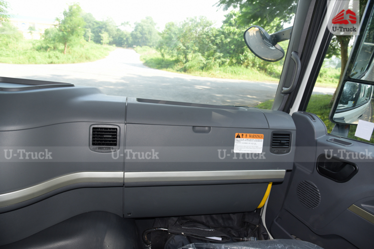 Xe đầu kéo JAC A5 480 cầu láp lốp 12R22.5