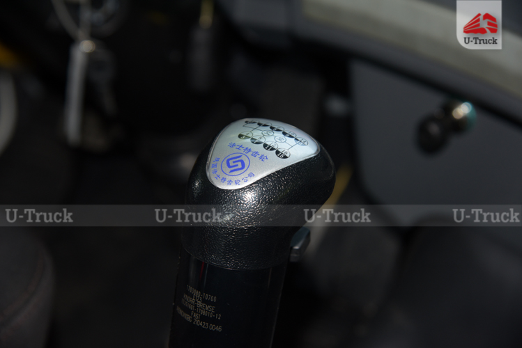 Xe đầu kéo JAC A5 480 cầu láp lốp 12R22.5