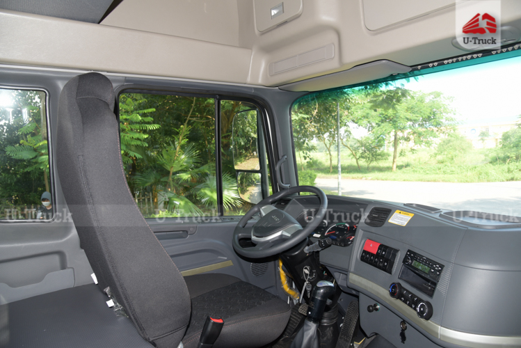 Xe đầu kéo JAC A5 480 cầu láp lốp 12R22.5