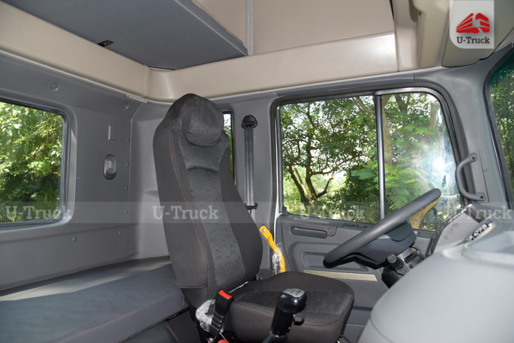 Xe đầu kéo JAC A5 480 cầu láp lốp 12R22.5