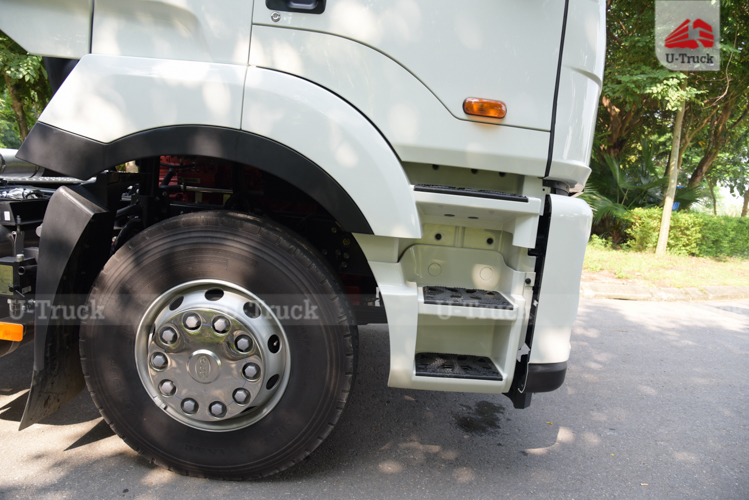 Xe đầu kéo JAC A5 480 cầu láp lốp 12R22.5