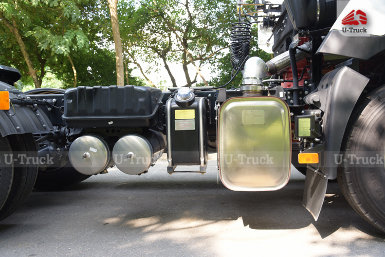 Xe đầu kéo JAC A5 480 cầu láp lốp 12R22.5