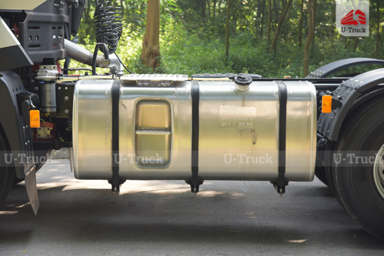 Xe đầu kéo JAC A5 480 cầu láp lốp 12R22.5