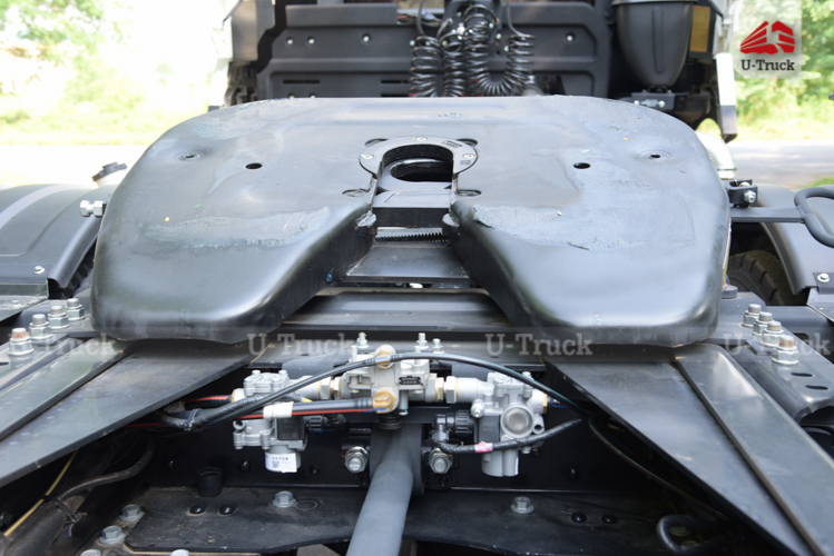 Xe đầu kéo JAC A5 480 cầu láp lốp 12R22.5