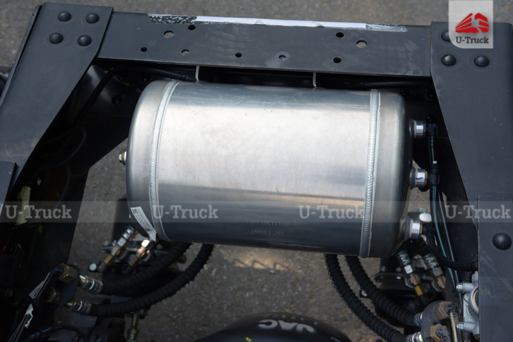 Xe đầu kéo JAC A5 480 cầu láp lốp 12R22.5