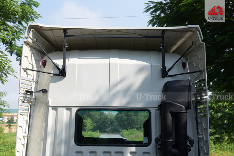 Xe đầu kéo JAC A5 480 cầu láp lốp 12R22.5