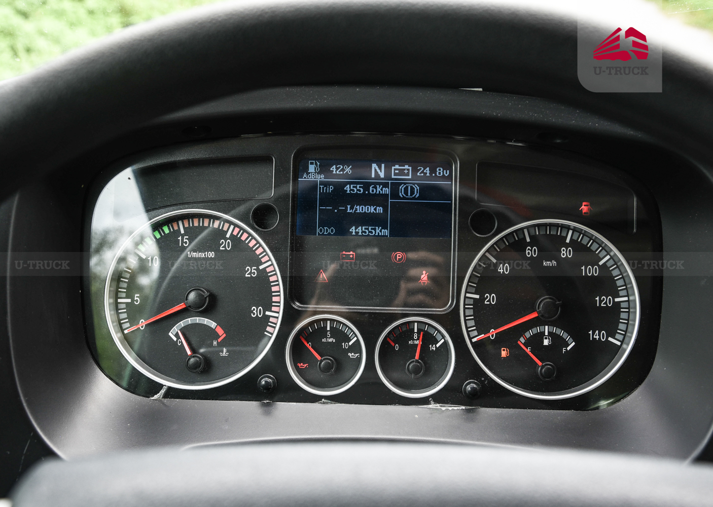 Xe Tải tự đổ NX 400 thùng đúc cao 910mm