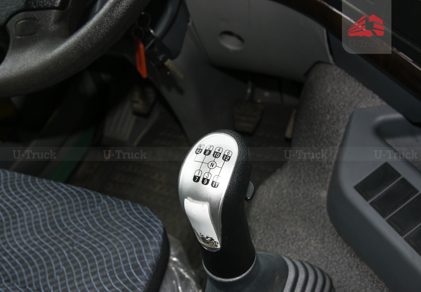 Xe ben HOWO V7G 8×4 thùng đúc