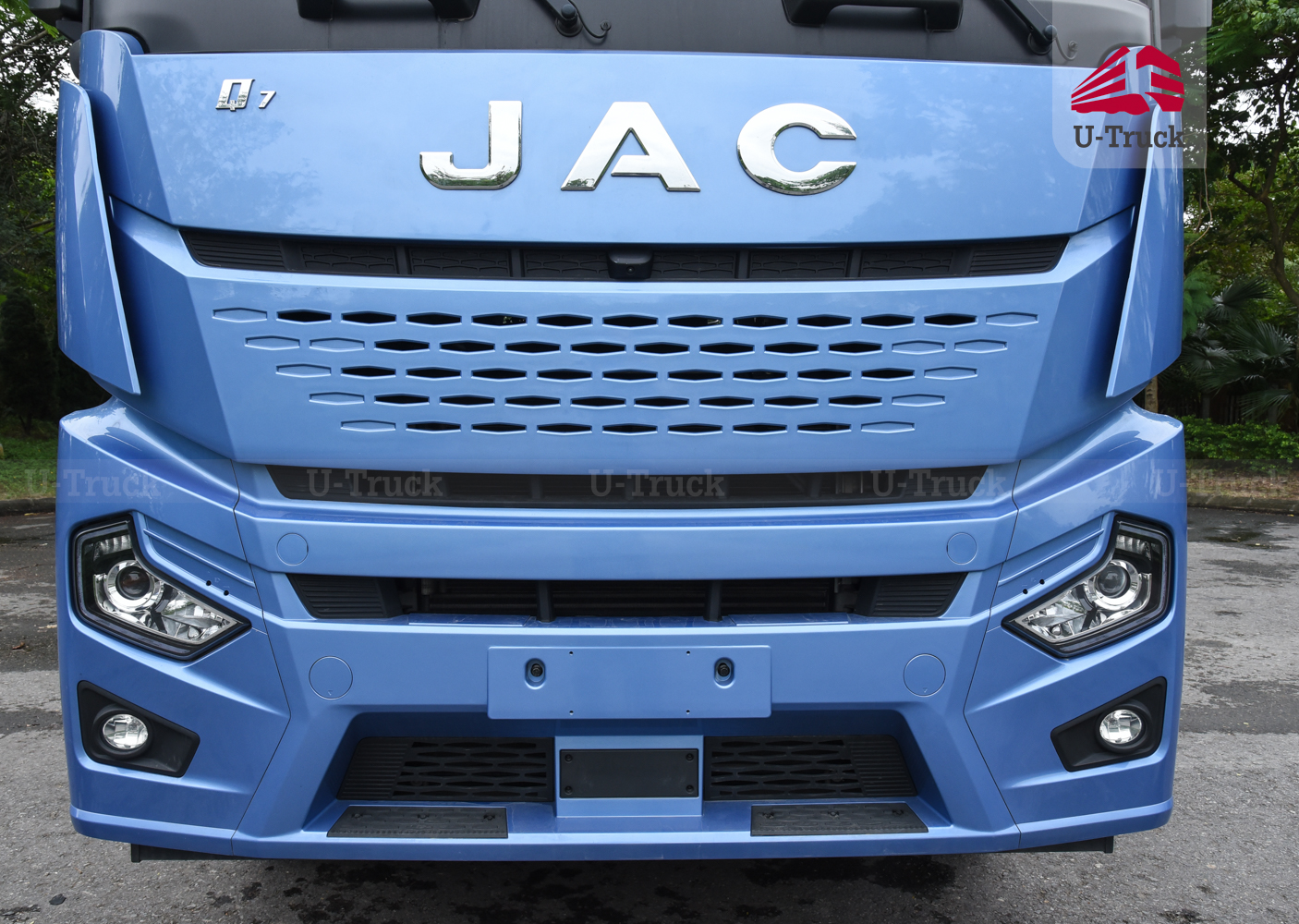 Xe đầu kéo JAC Q7 420 cầu dầu