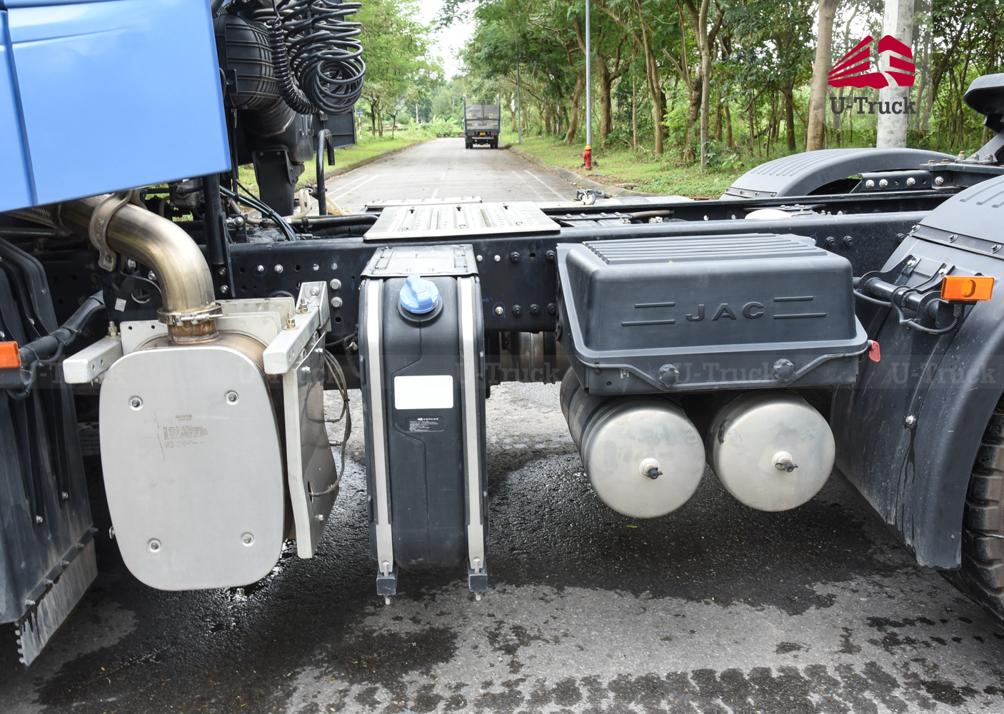Xe đầu kéo JAC Q7 420 cầu dầu
