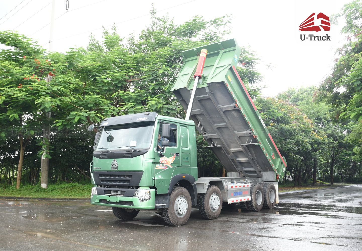 Xe ben HOWO V7G 8×4 thùng đúc