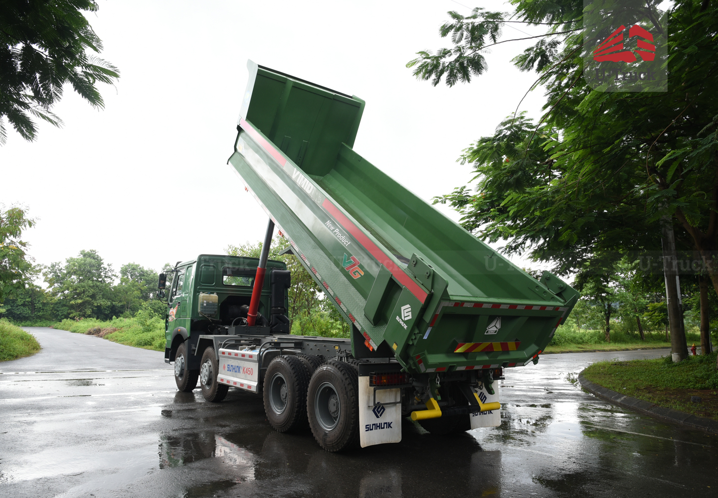 Xe ben HOWO V7G 8×4 thùng đúc