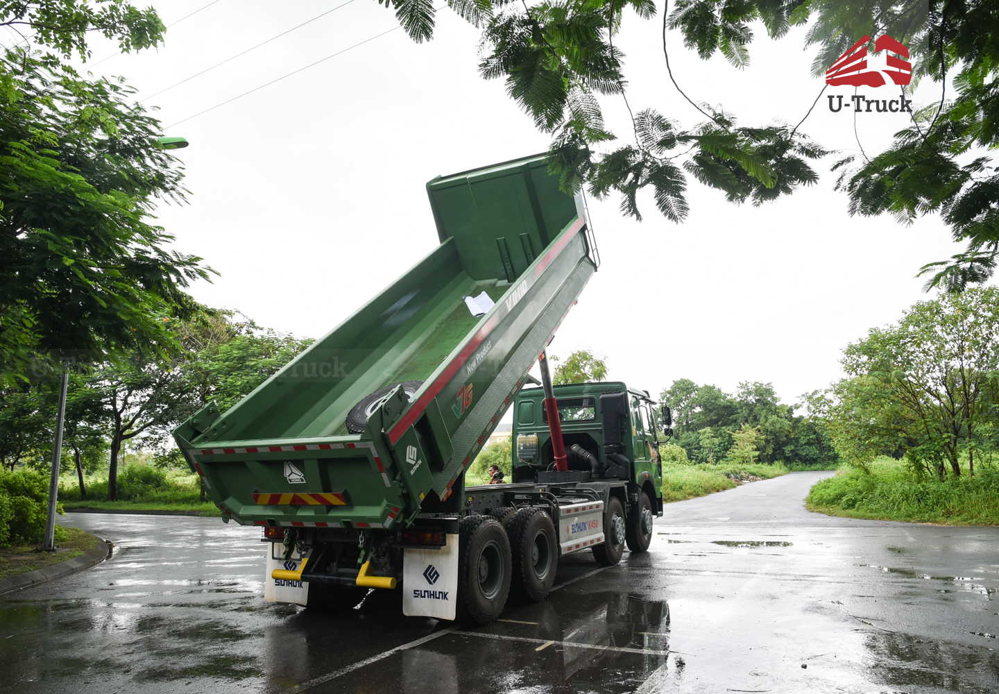 Xe ben HOWO V7G 8×4 thùng đúc