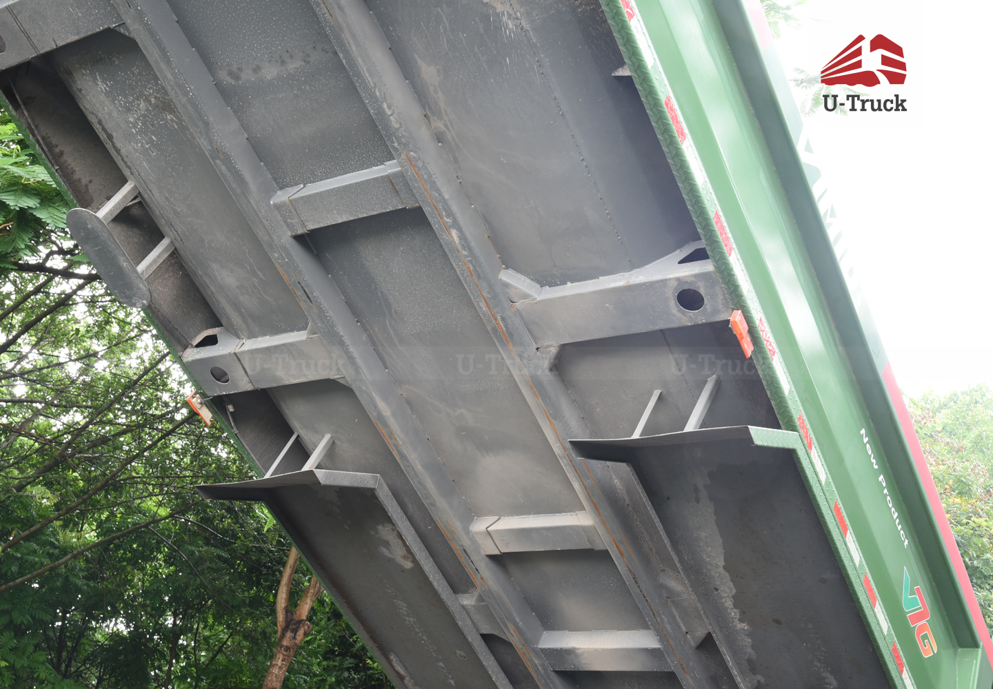 Xe ben HOWO V7G 8×4 thùng đúc