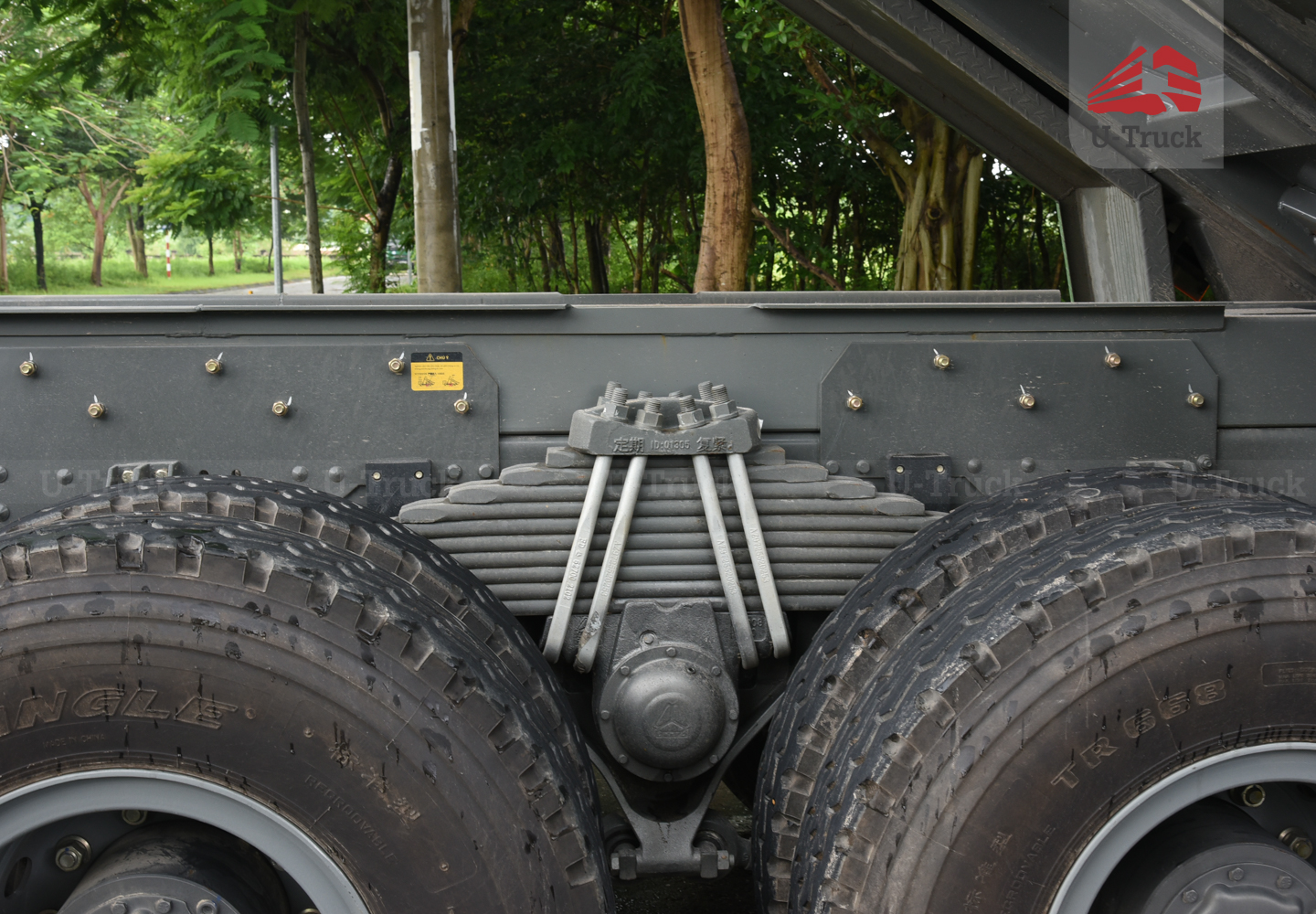 Xe ben HOWO V7G 8×4 thùng đúc