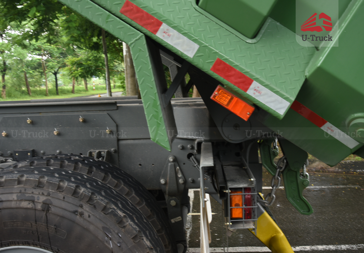 Xe ben HOWO V7G 8×4 thùng đúc