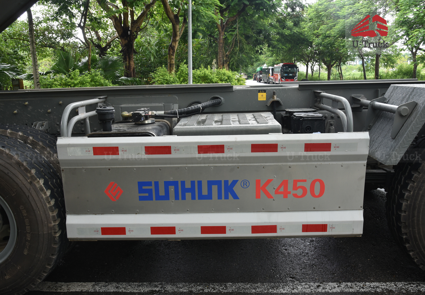 Xe ben HOWO V7G 8×4 thùng đúc