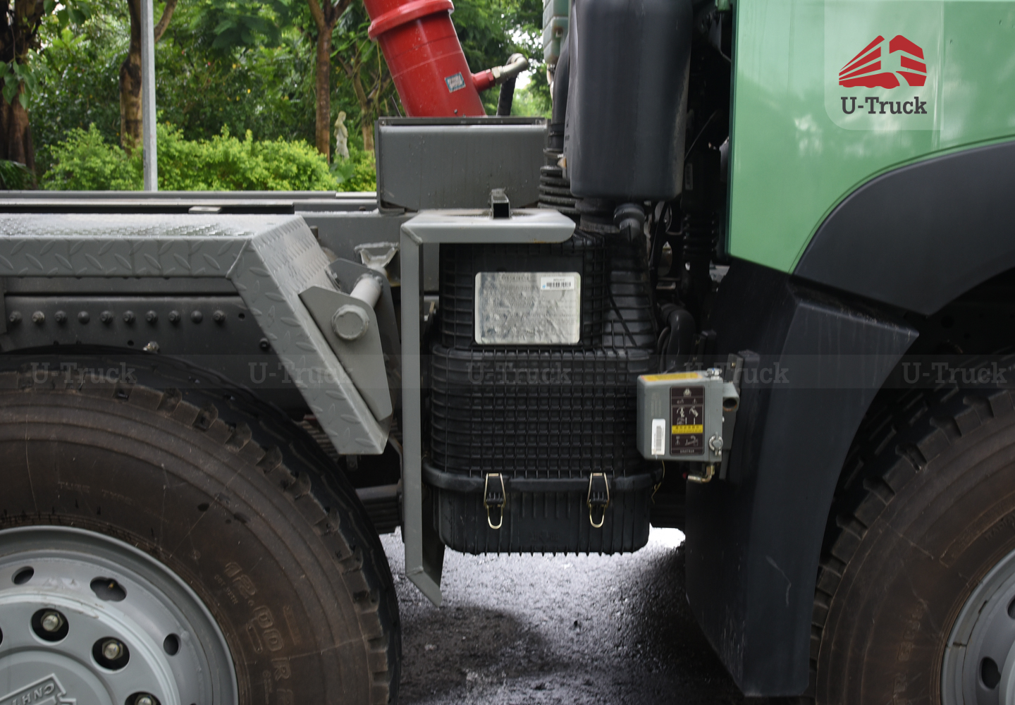 Xe ben HOWO V7G 8×4 thùng đúc