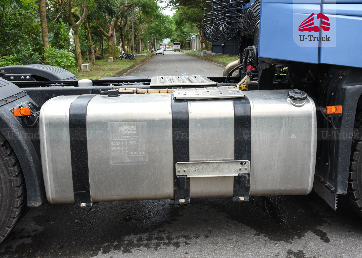 Xe đầu kéo JAC Q7 420 cầu dầu