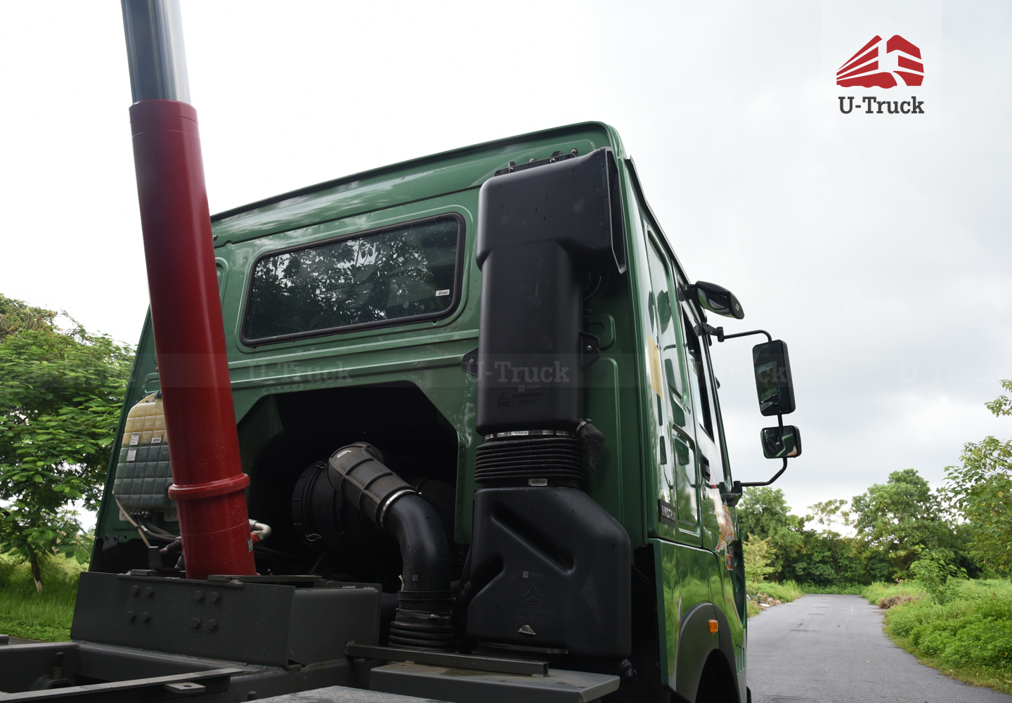 Xe ben HOWO V7G 8×4 thùng đúc