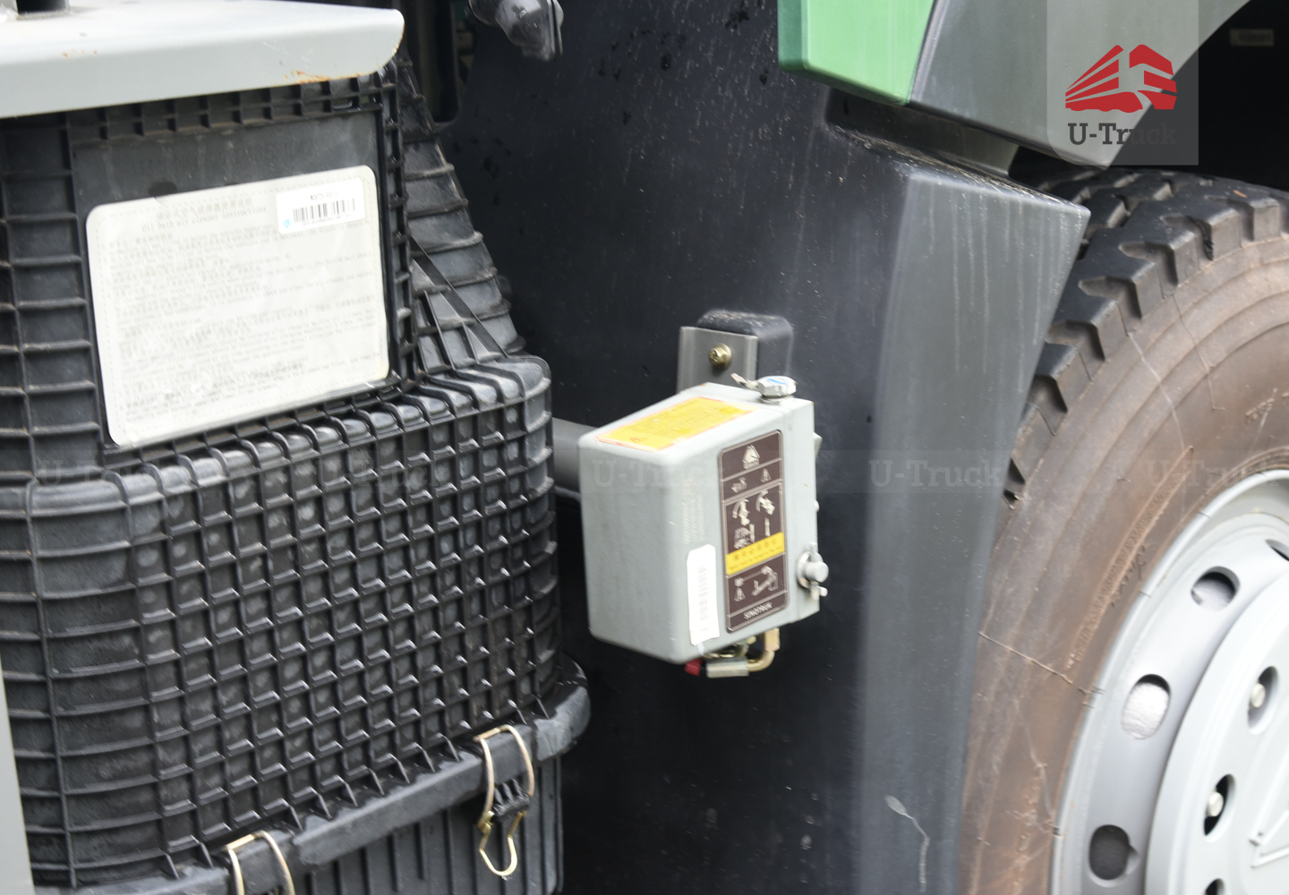 Xe ben HOWO V7G 8×4 thùng đúc