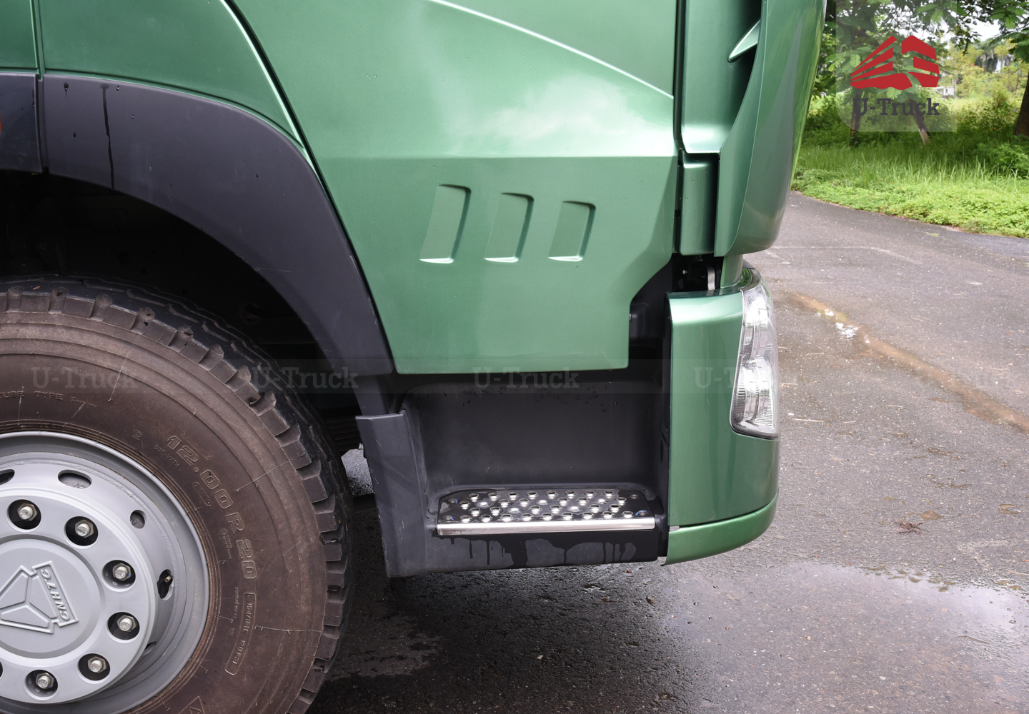 Xe ben HOWO V7G 8×4 thùng đúc