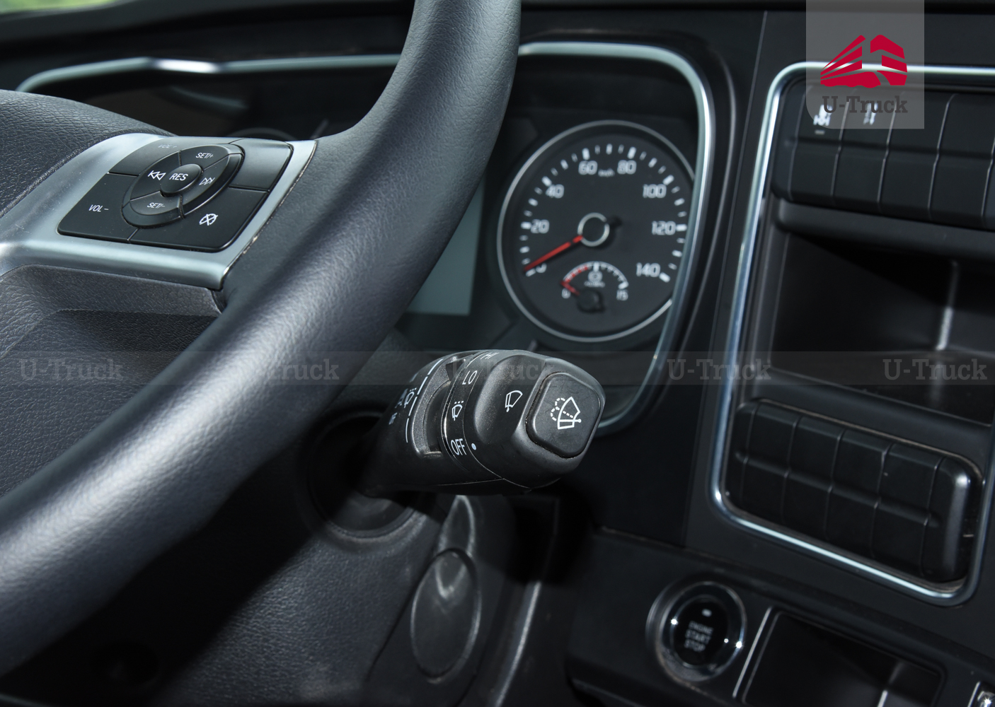 Xe đầu kéo JAC Q7 420 cầu dầu