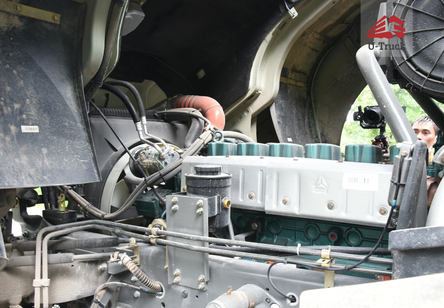 Xe ben HOWO V7G 8×4 thùng đúc