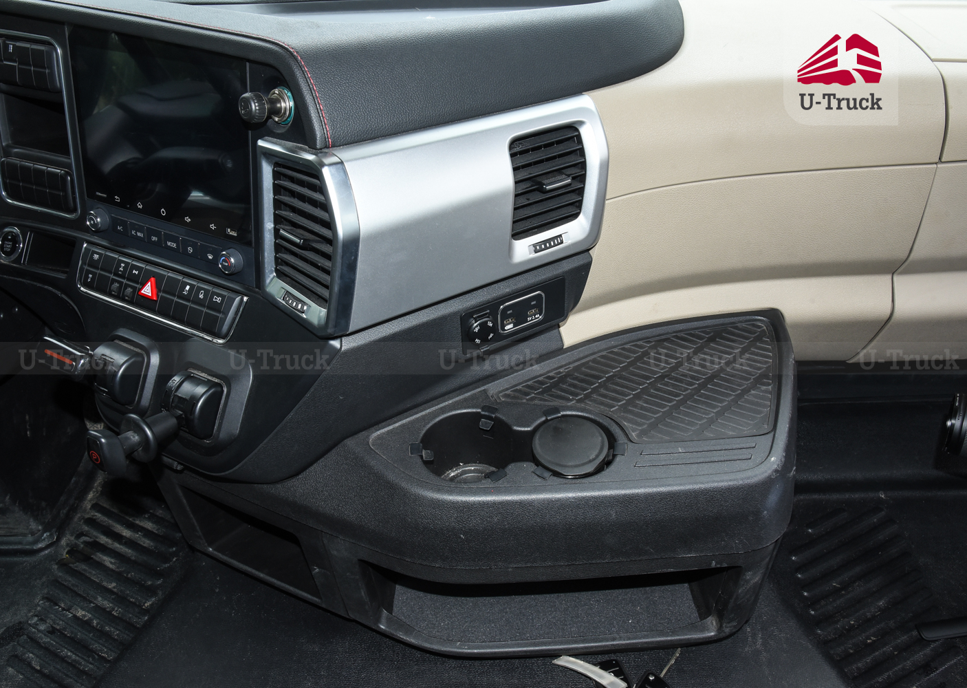 Xe đầu kéo JAC Q7 480 cầu láp số tự động