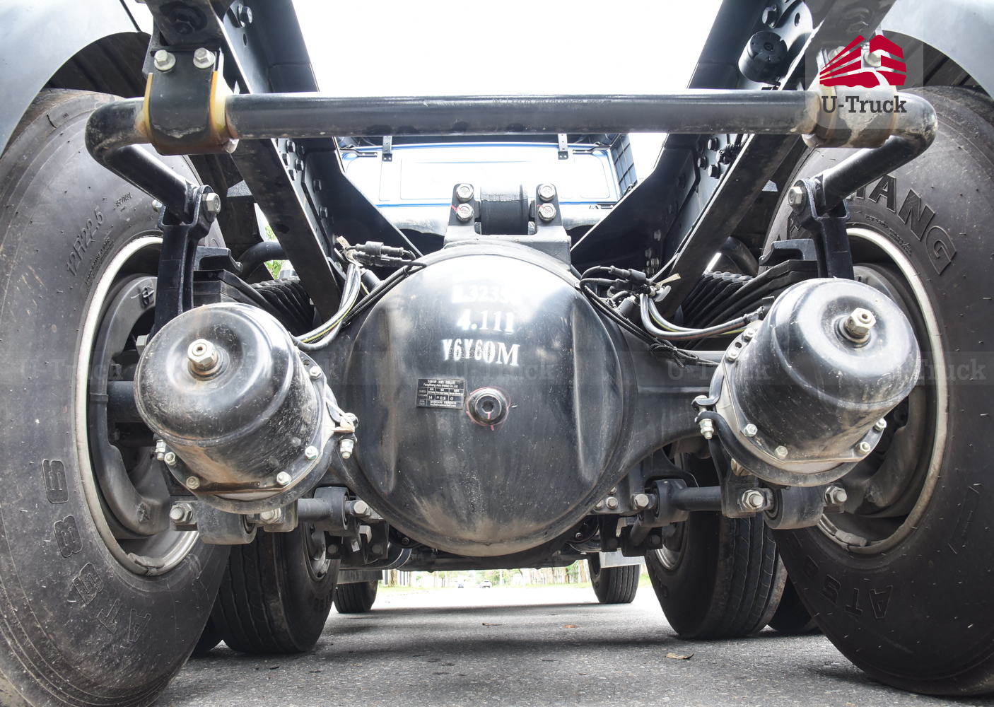 Xe đầu kéo JAC Q7 480 cầu láp số tự động