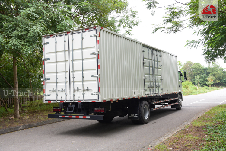 Xe đầu kéo JAC Q7 480 cầu láp số tự động